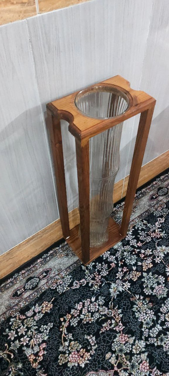 گلدان شیشه ای