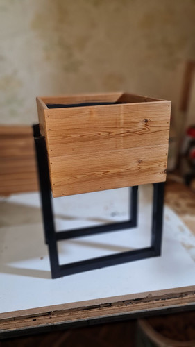 خرید فلاورباکس پایه دار