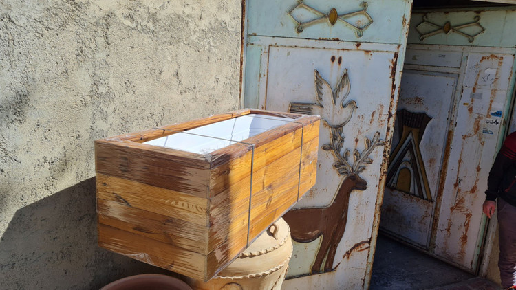 باغجه ای بزرگ لبه دار