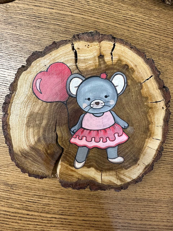 نقاشی فانتزی روی چوب