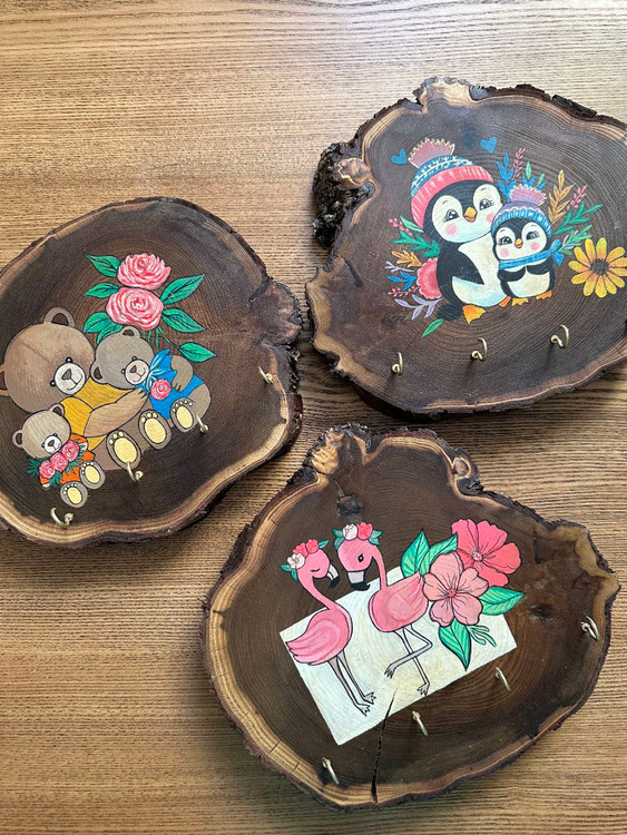 نقاشی روی چوب